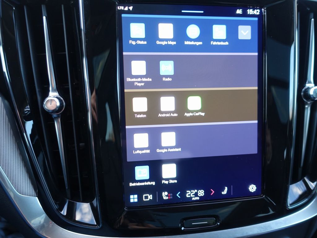 Volvo V60 2025