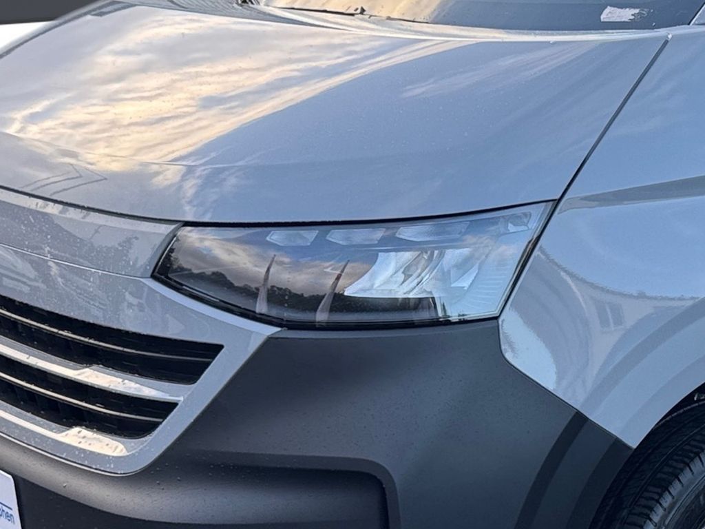 Volkswagen T7 Transporter