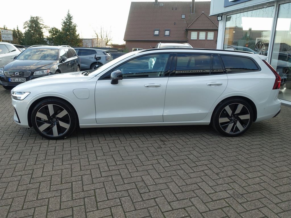 Volvo V60 2025