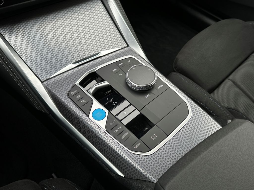 BMW i4 2025