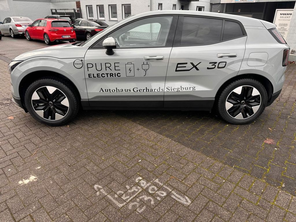 Volvo EX30 2025