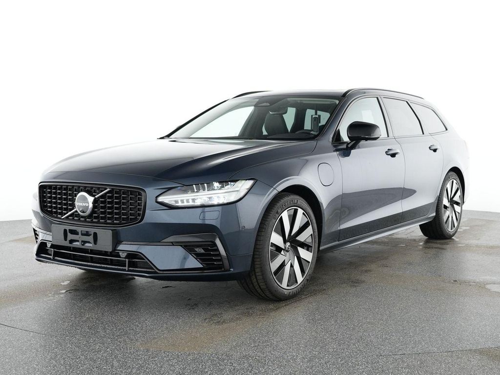 Volvo V90 2025