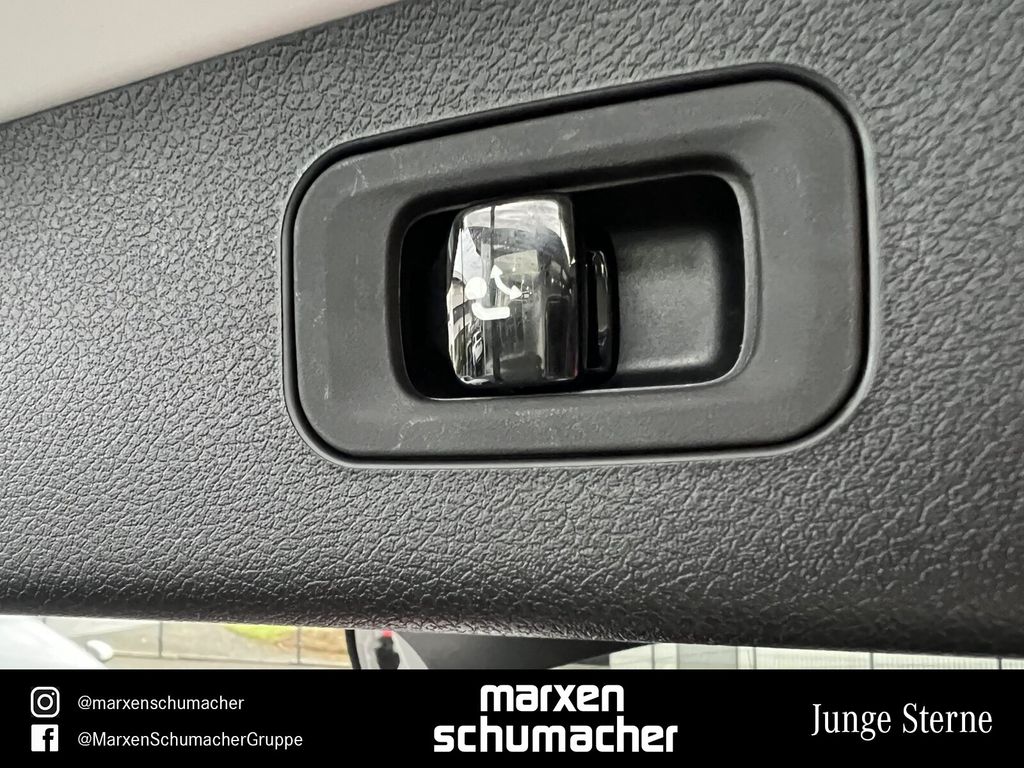 Mercedes-Benz E 300 2025