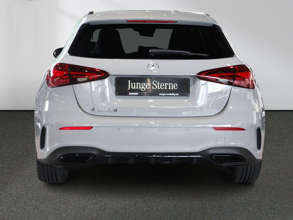 Mercedes-Benz A 200 2025