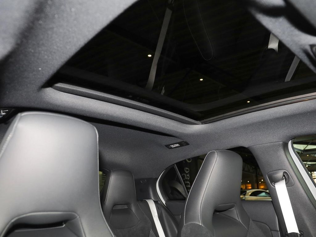 Mercedes-Benz A 200 2025