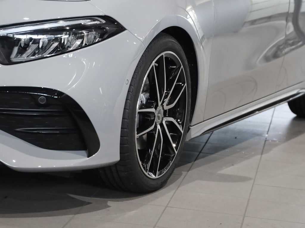 Mercedes-Benz A 200 2025