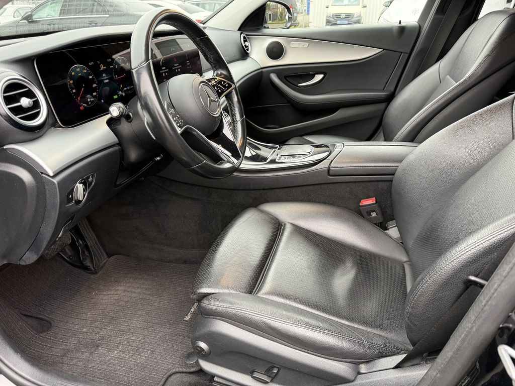 Mercedes-Benz E 220 2023