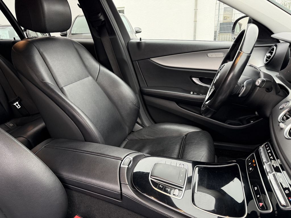 Mercedes-Benz E 220 2023