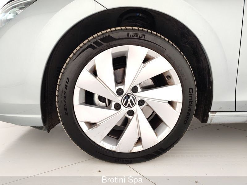 Volkswagen Golf 2025