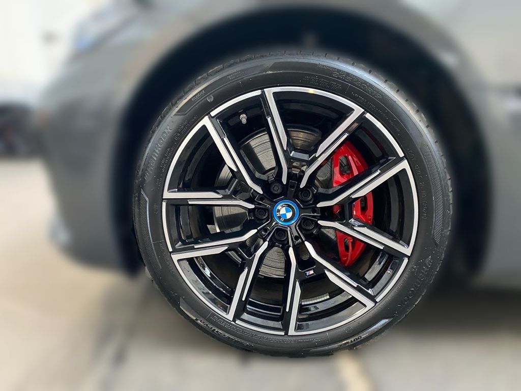 BMW i4 2023