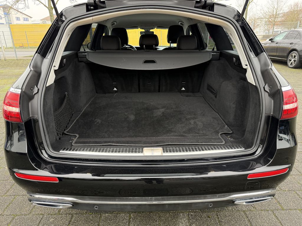 Mercedes-Benz E 220 2023