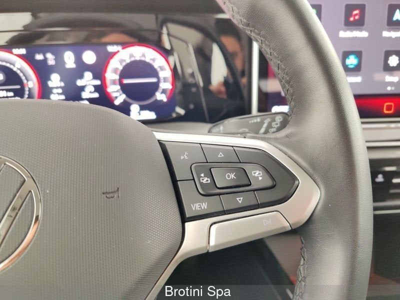 Volkswagen Golf 2025