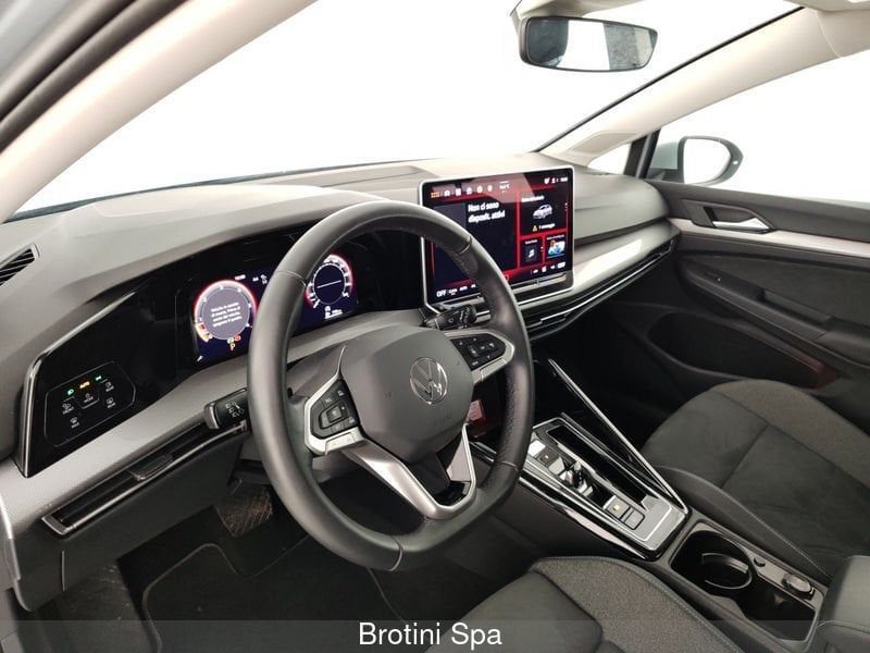 Volkswagen Golf 2025