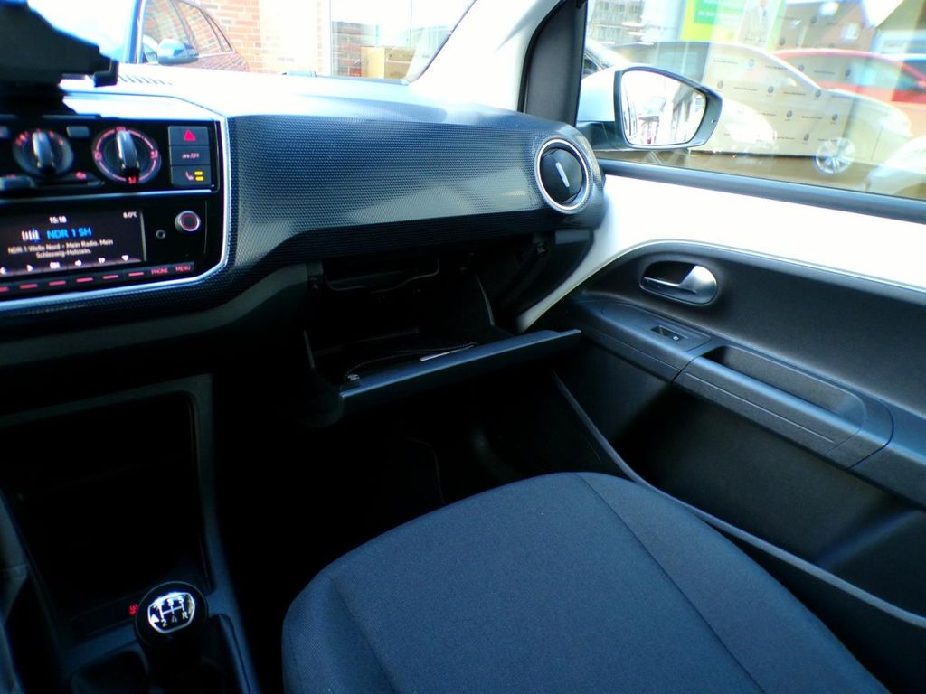 Volkswagen up! 2023