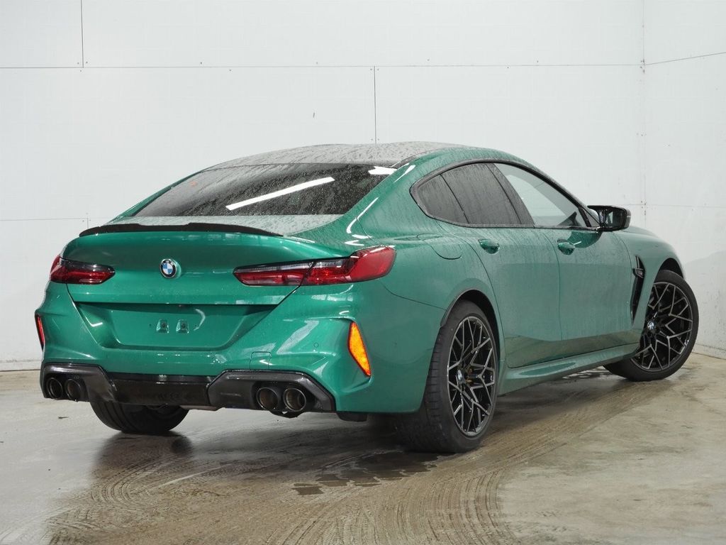BMW M8 2025