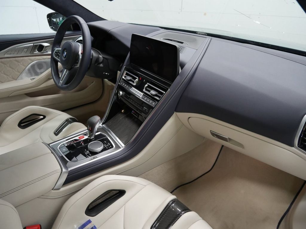 BMW M8 2025