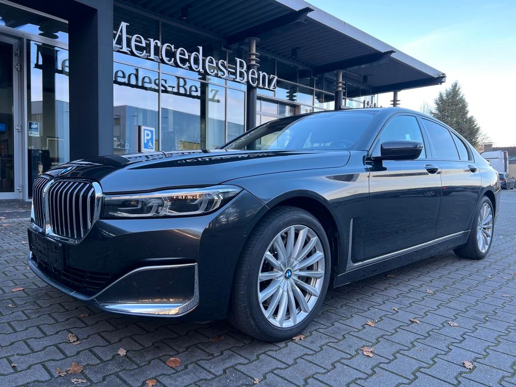 BMW 740 2021