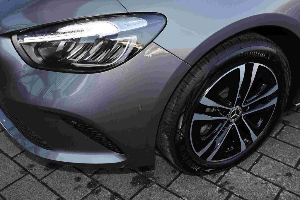 Mercedes-Benz B 200 2024
