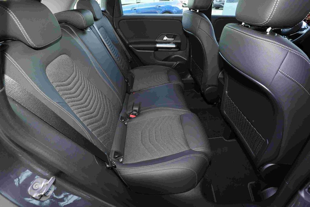 Mercedes-Benz B 200 2024