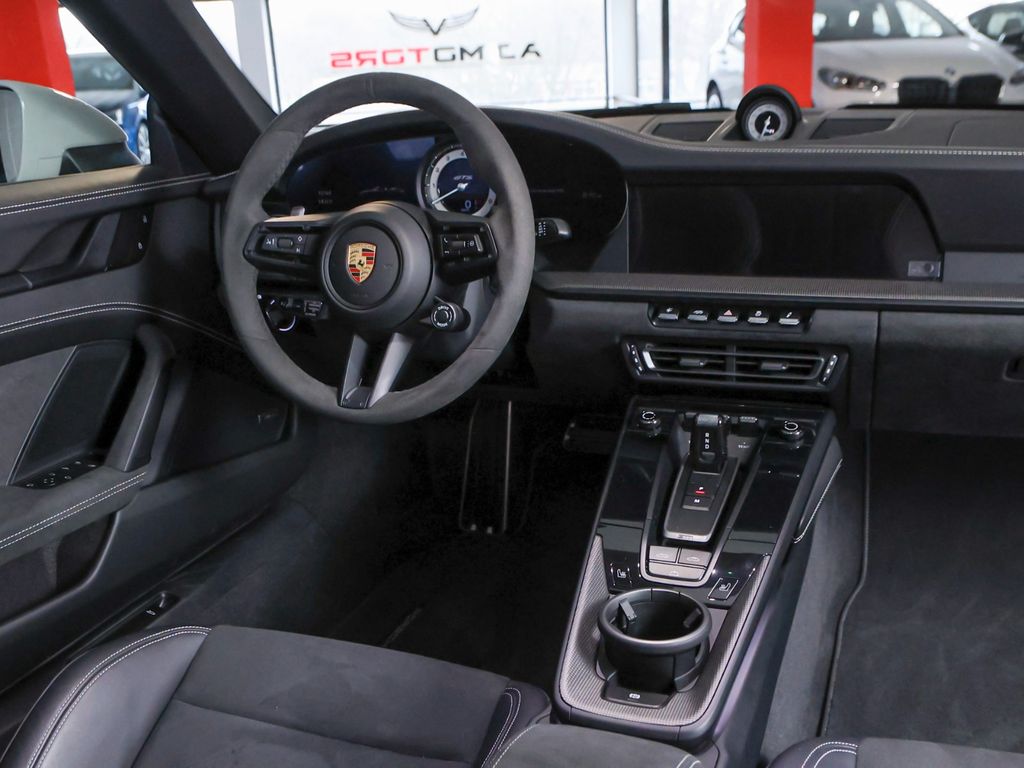 Porsche 992 2023