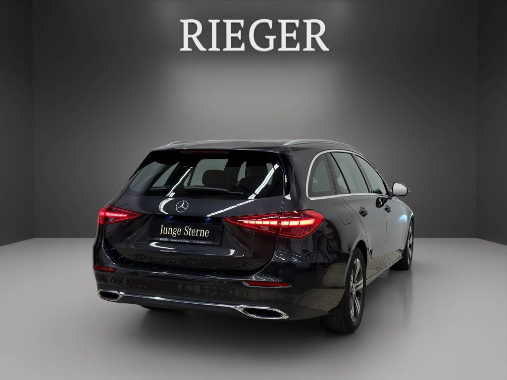 Mercedes-Benz C 220 2025