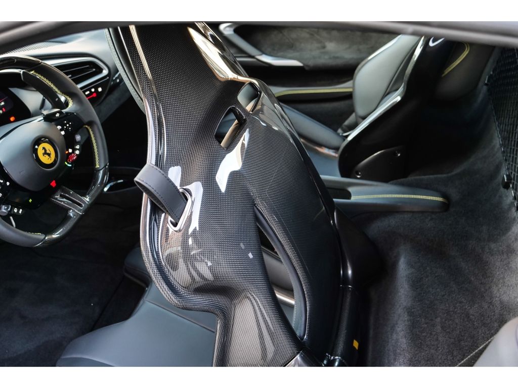 Ferrari 296 GTB 2025