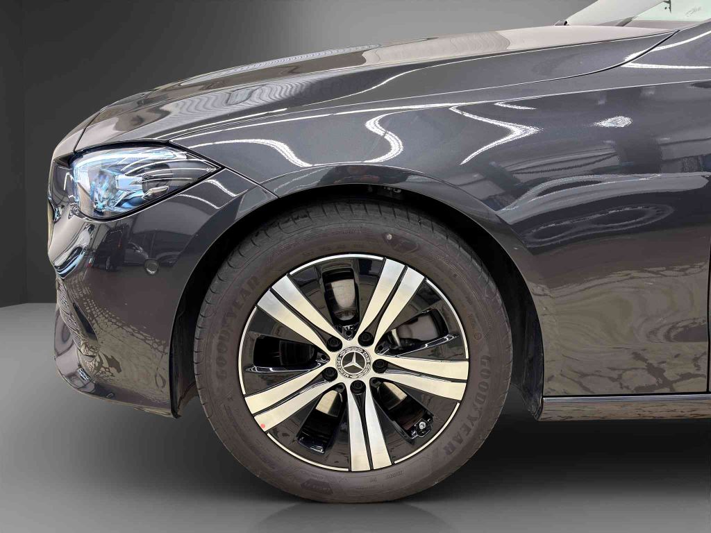 Mercedes-Benz C 220 2025