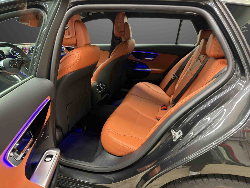 Mercedes-Benz C 220 2025