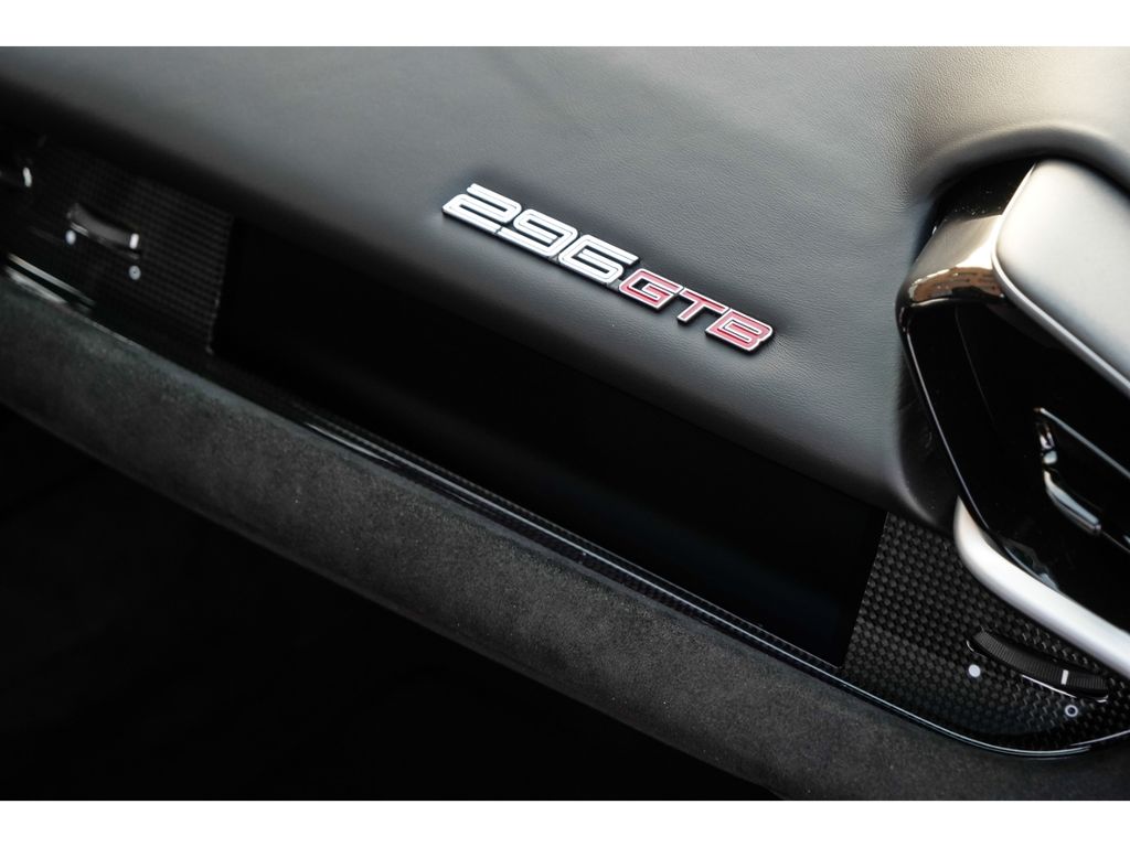 Ferrari 296 GTB 2025