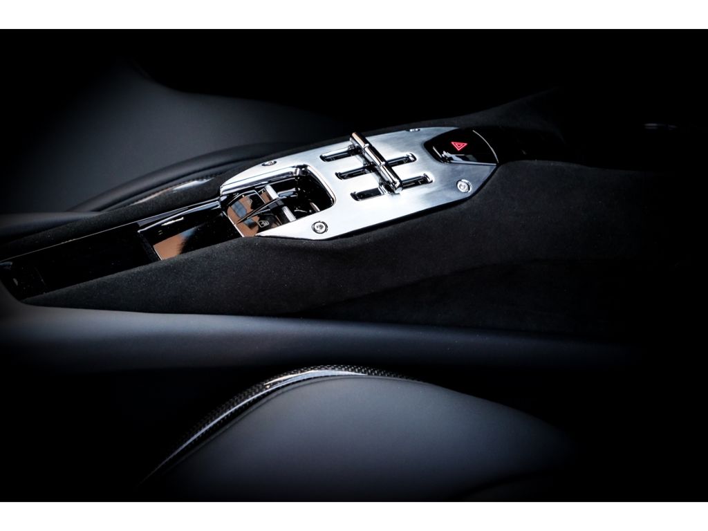 Ferrari 296 GTB 2025