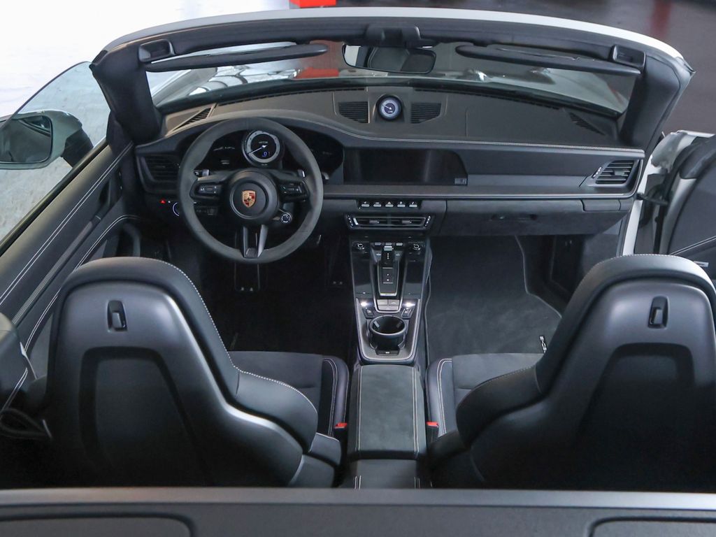 Porsche 992 2023