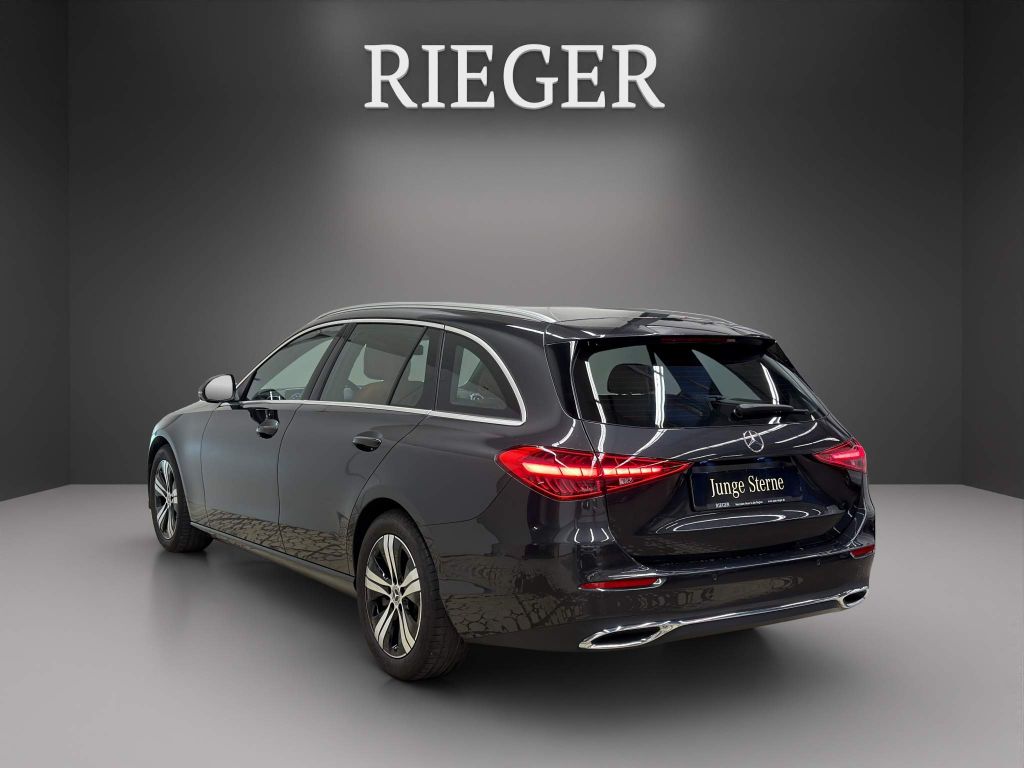 Mercedes-Benz C 220 2025