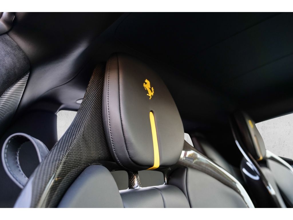 Ferrari 296 GTB 2025