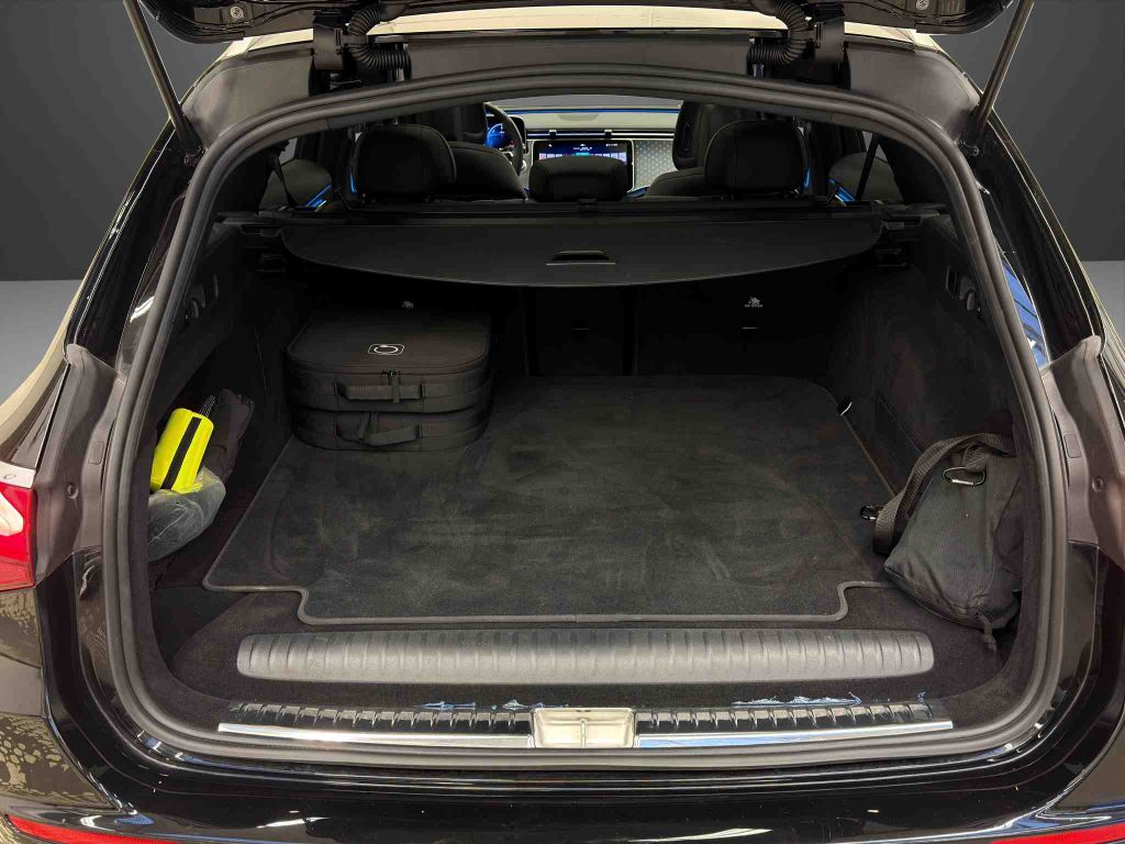 Mercedes-Benz E 300 2025