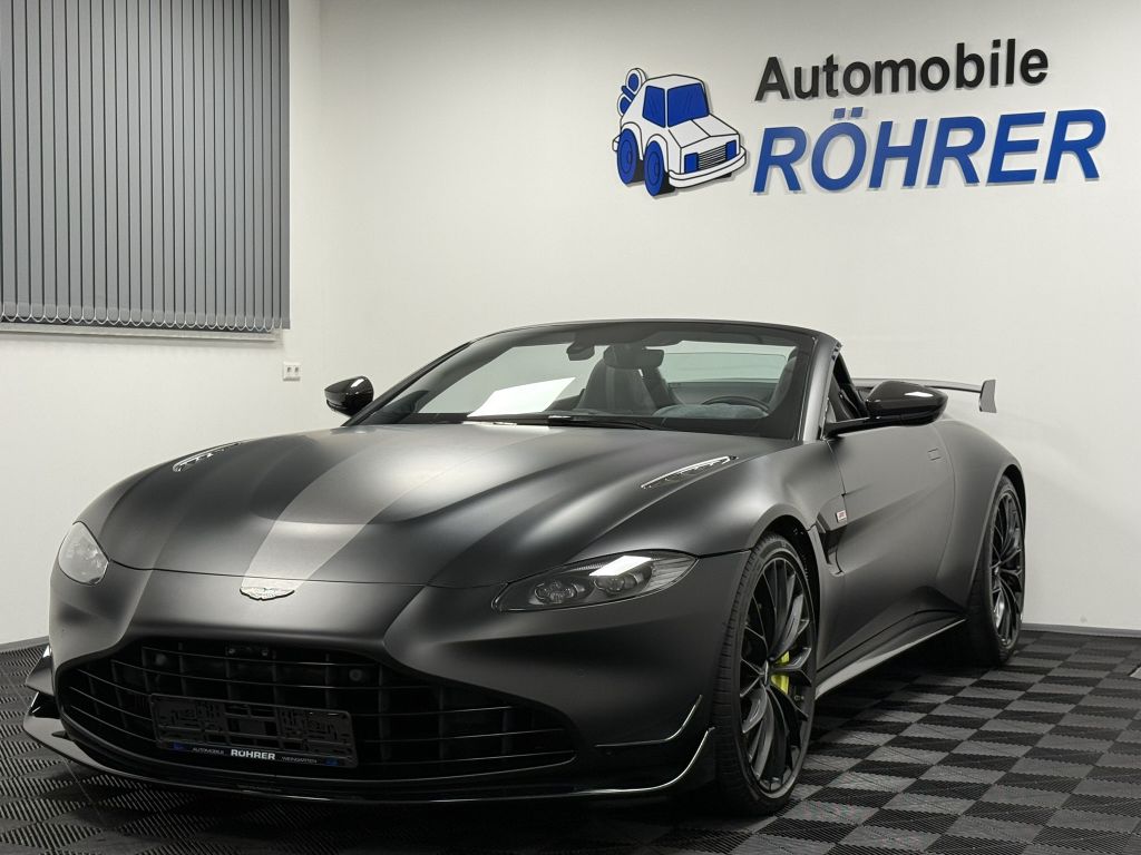 Aston Martin V8 Vantage 2021
