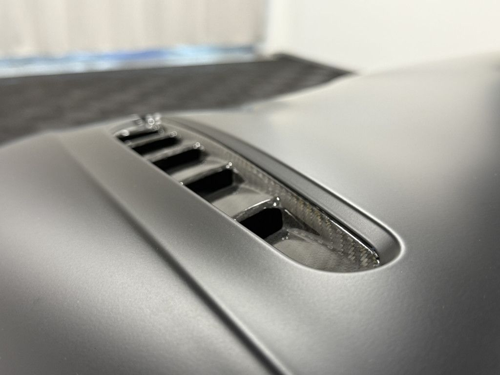 Aston Martin V8 Vantage 2021