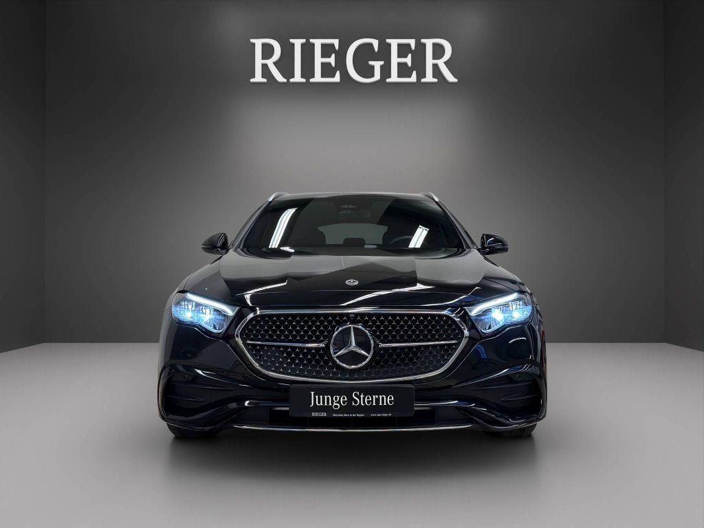 Mercedes-Benz E 300 2025