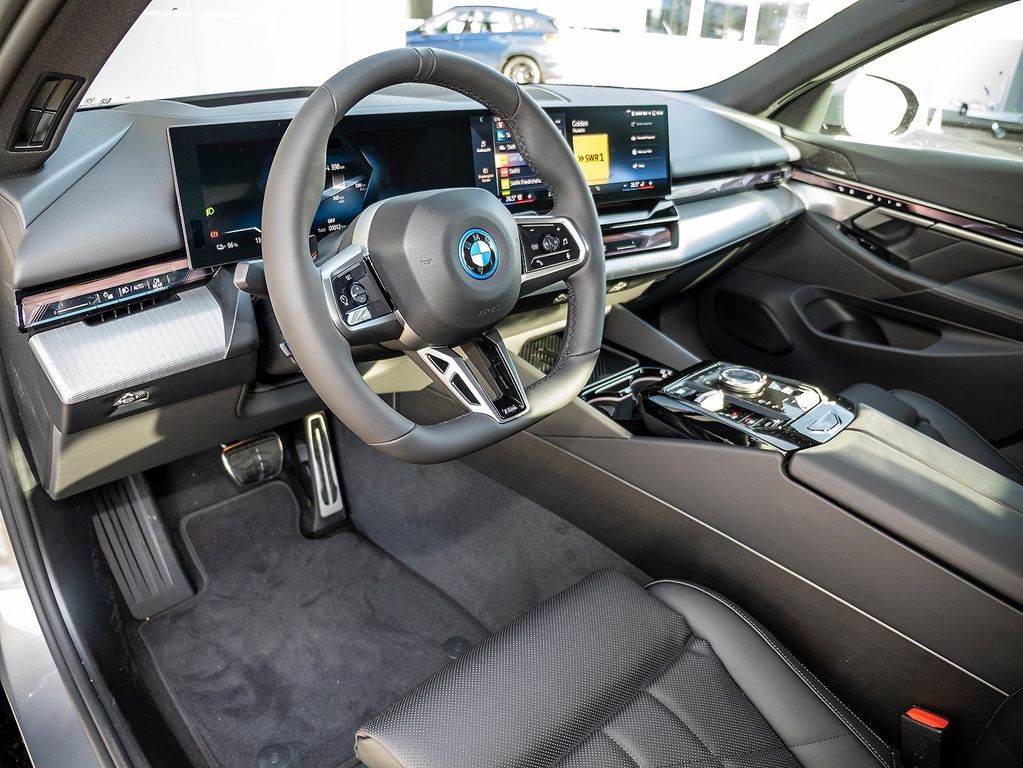 BMW i5