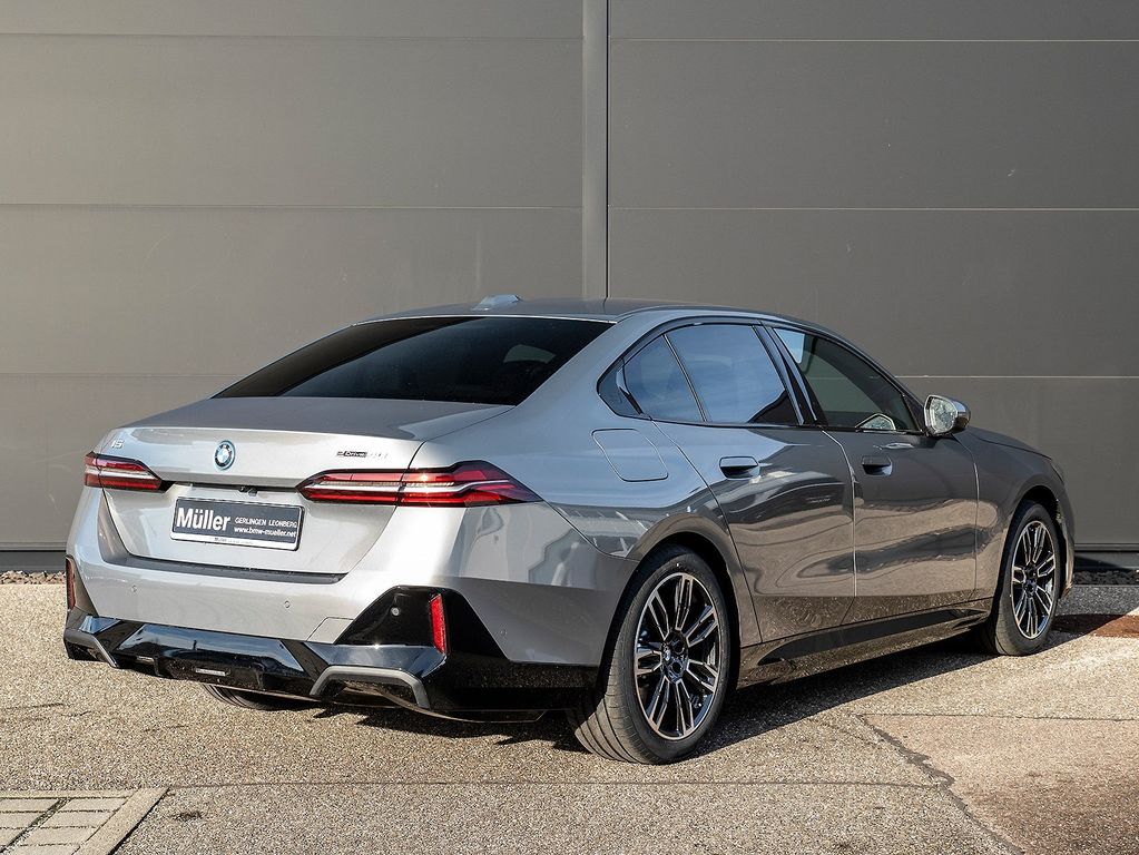 BMW i5