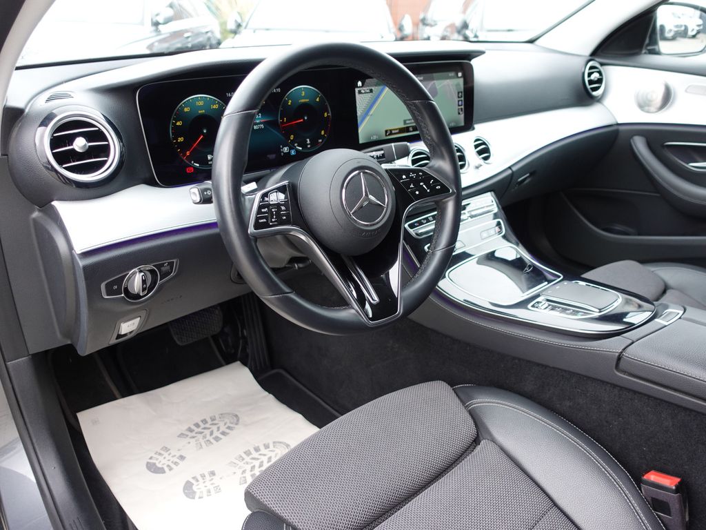 Mercedes-Benz E 220 2021