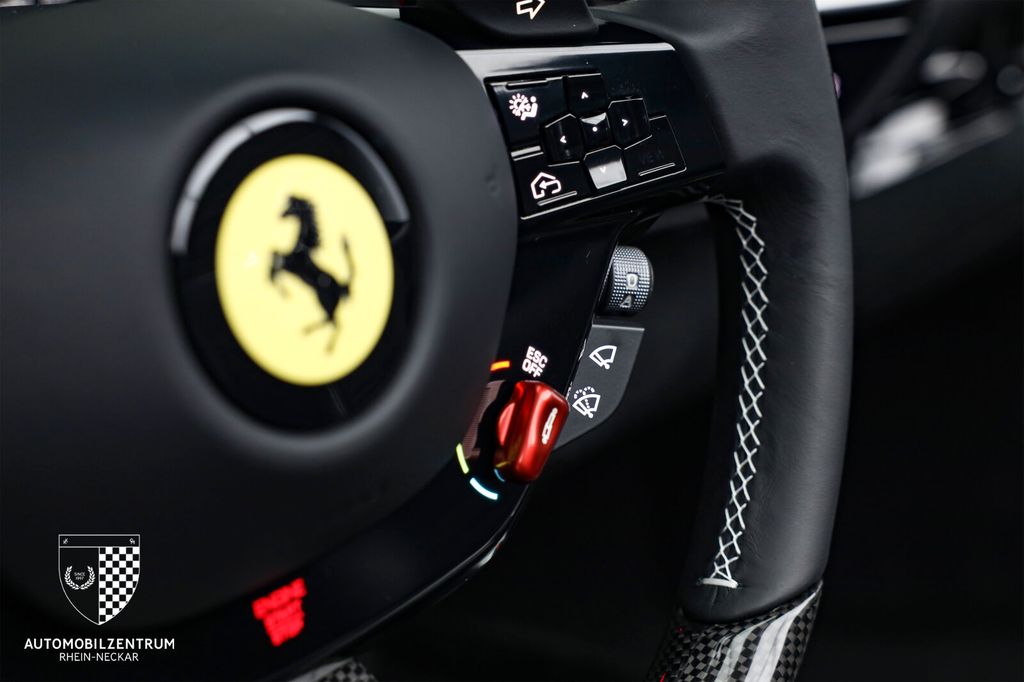Ferrari 296 GTS 2025