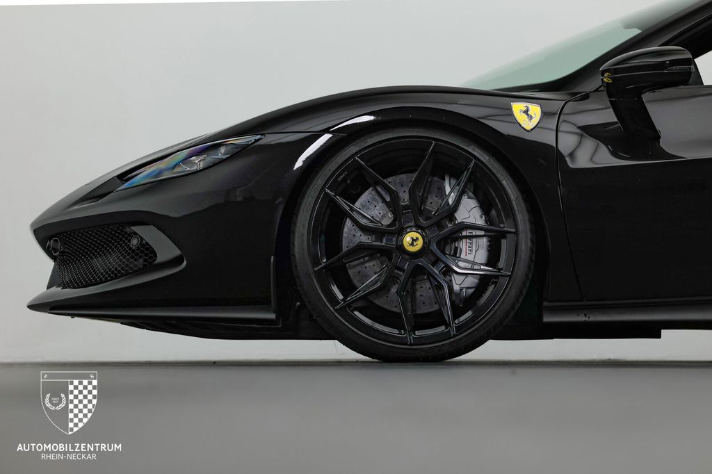 Ferrari 296 GTS 2025