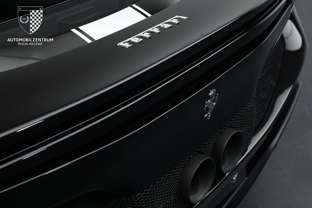 Ferrari 296 GTS 2025