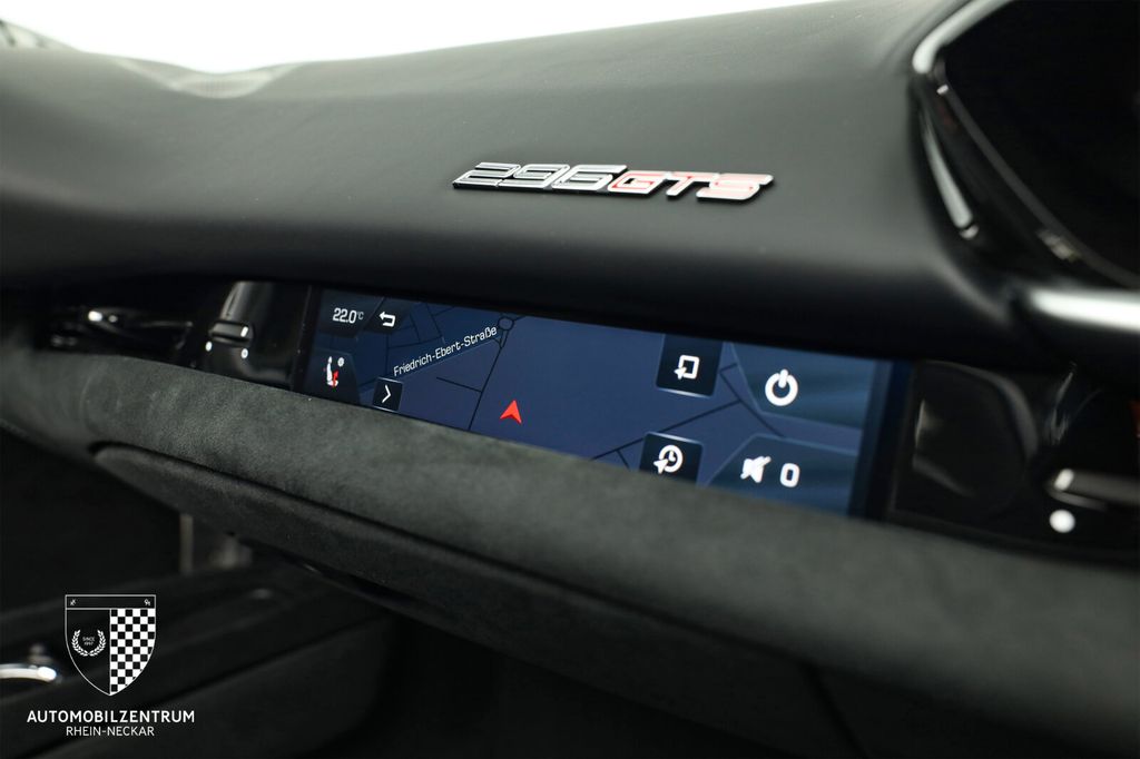 Ferrari 296 GTS 2025