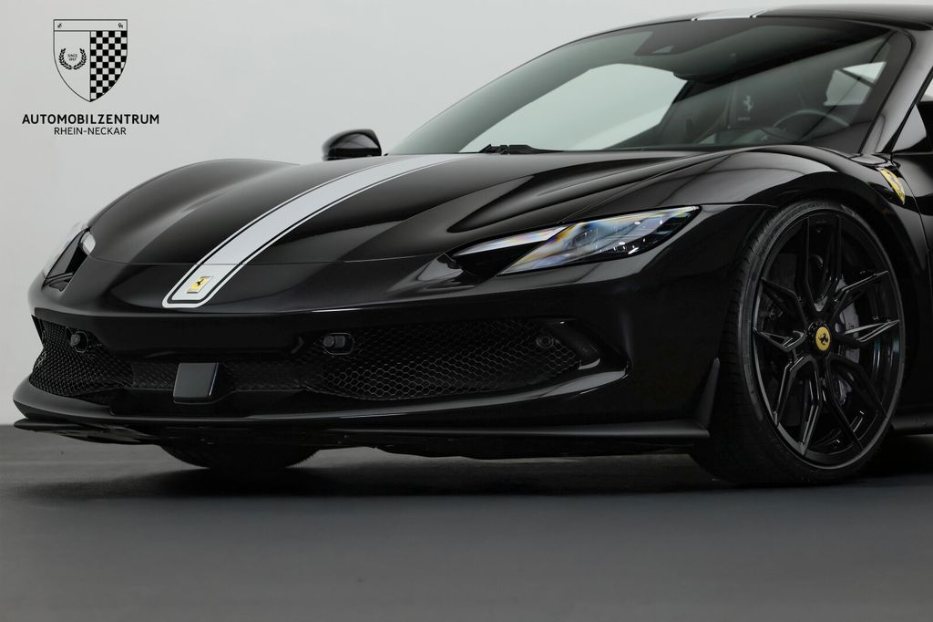 Ferrari 296 GTS 2025