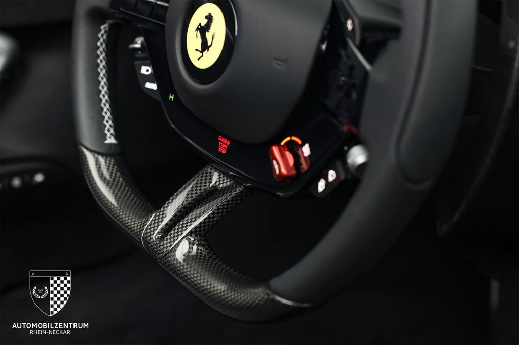 Ferrari 296 GTS 2025