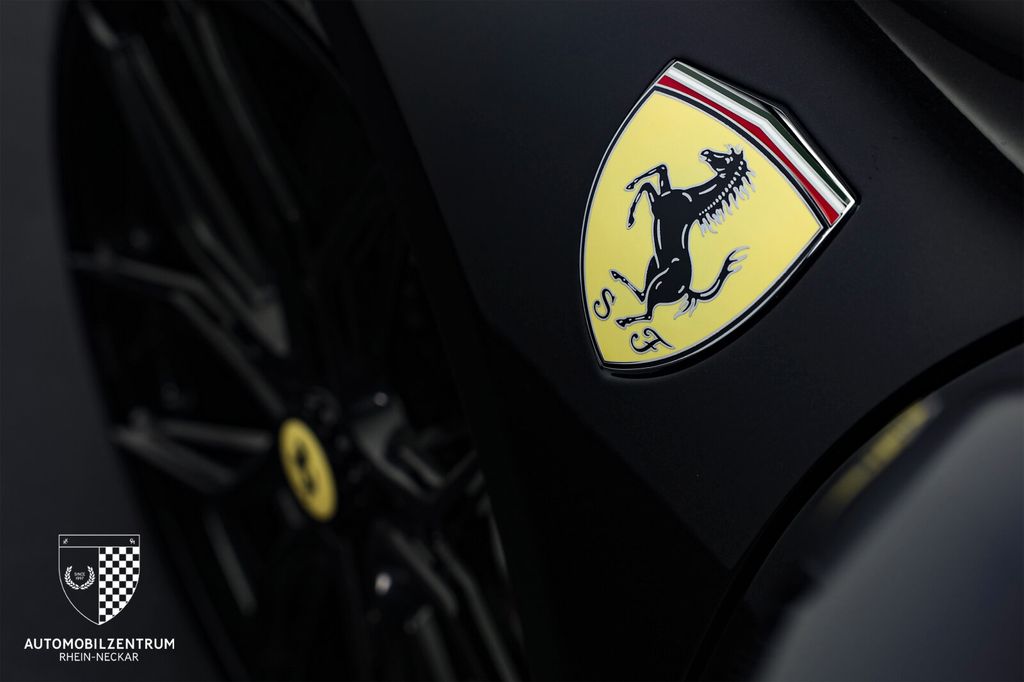 Ferrari 296 GTS 2025