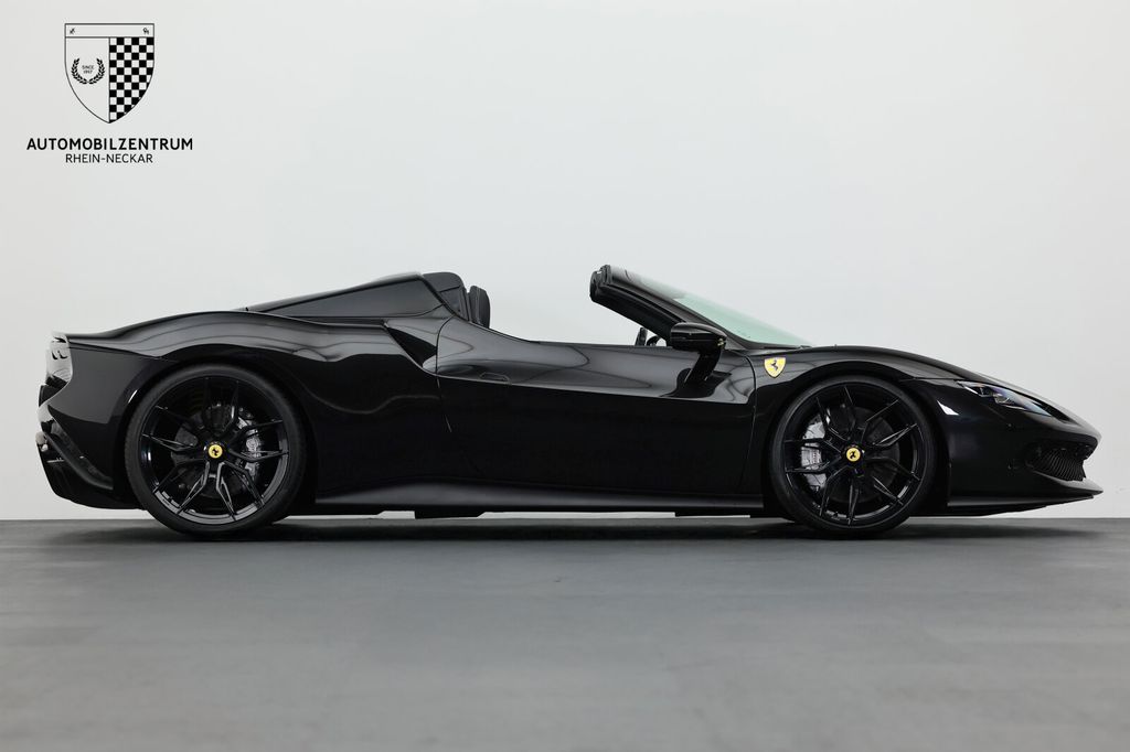 Ferrari 296 GTS 2025