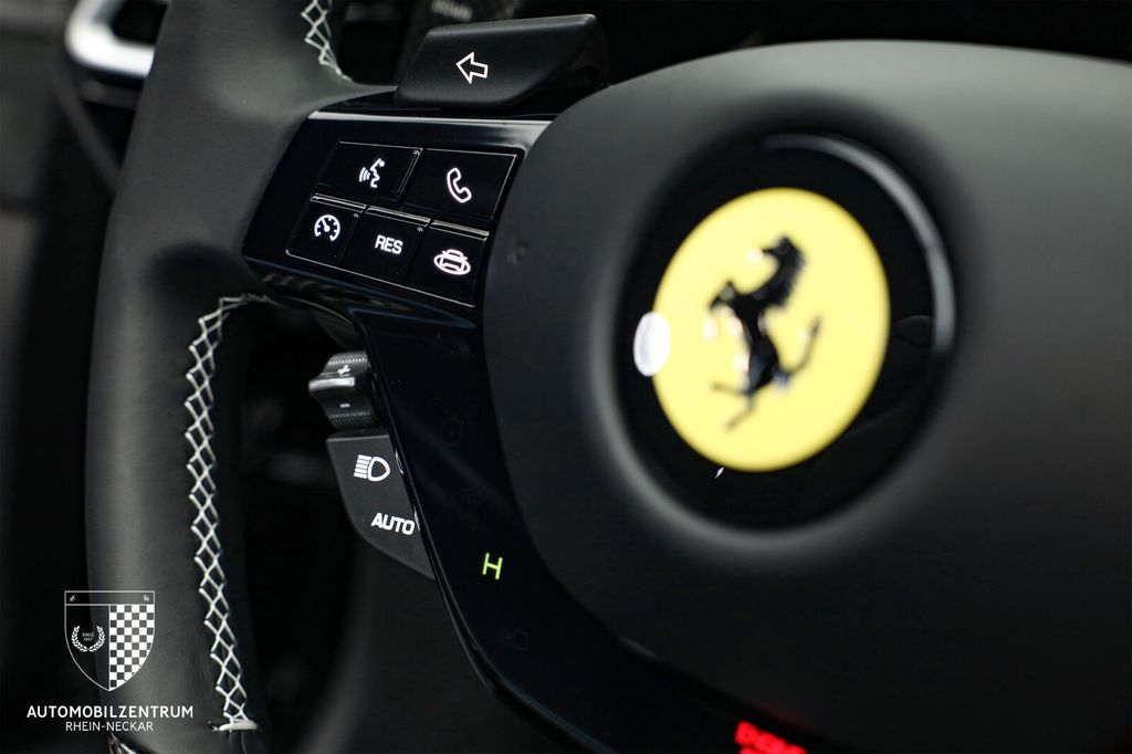 Ferrari 296 GTS 2025