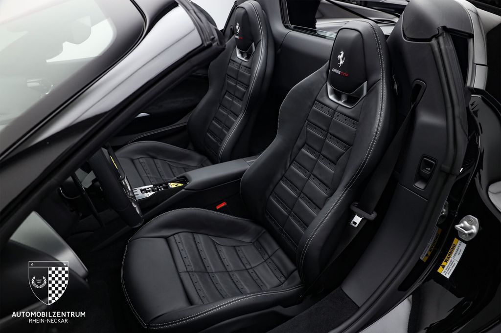 Ferrari 296 GTS 2025